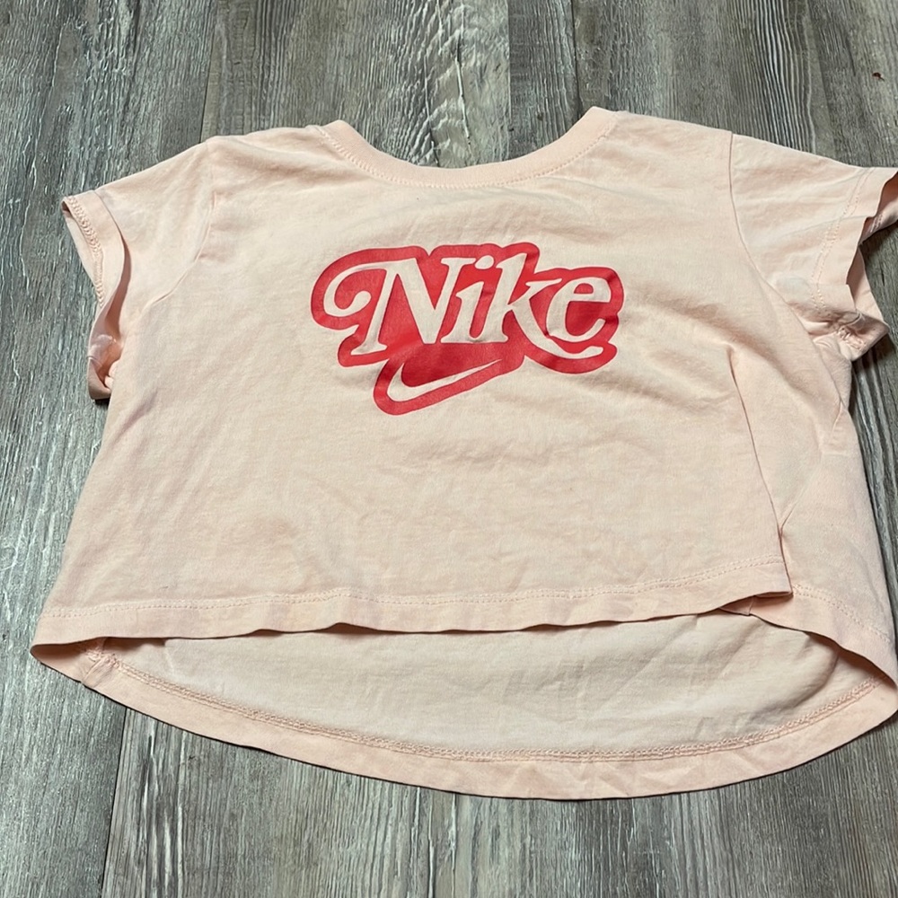 Pink Nike crop for kids m